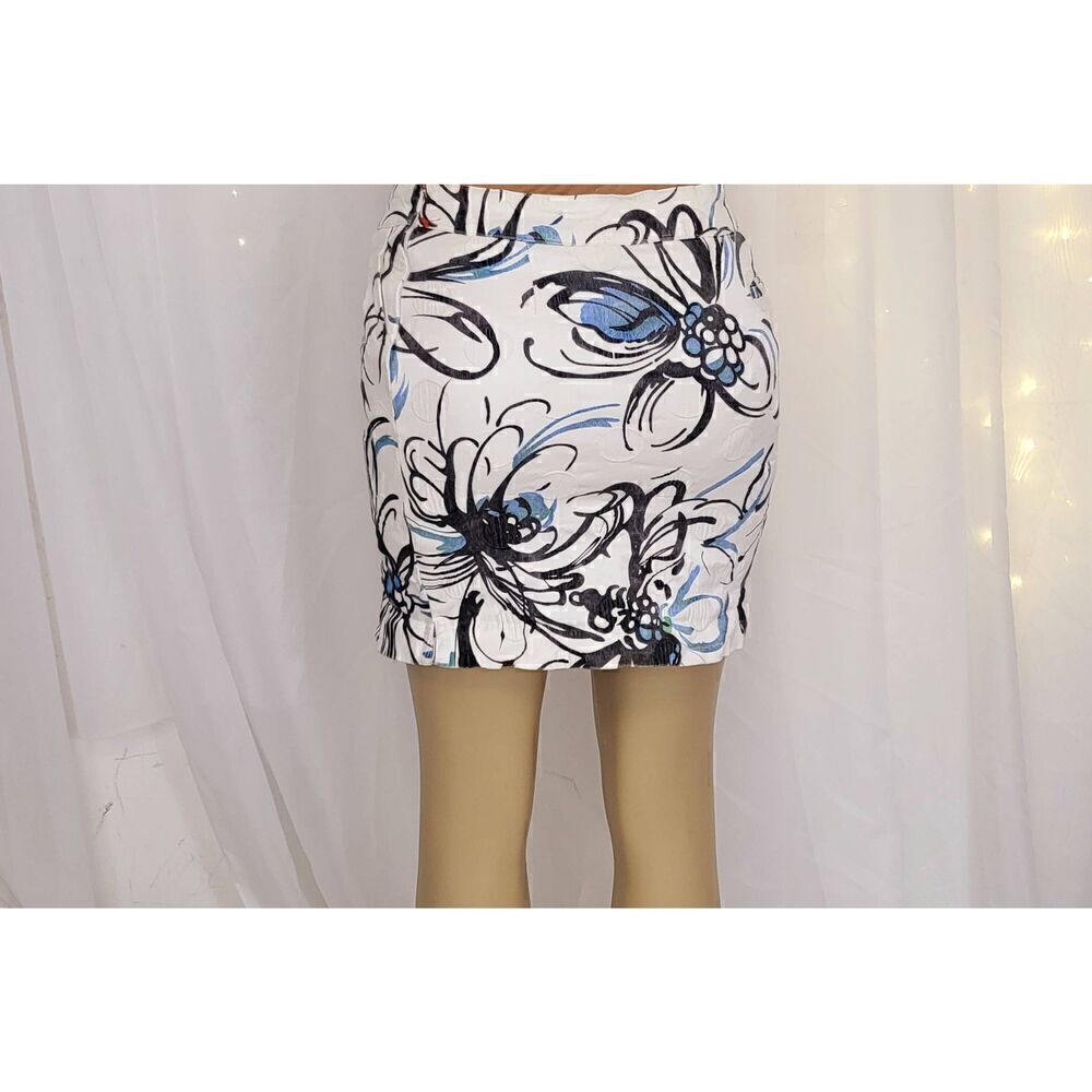 Bugatchi skirt  - Picture 3 of 5